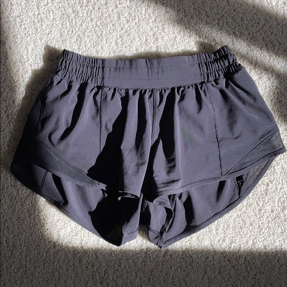 Lulu lemon Hotty hot short 2.5”